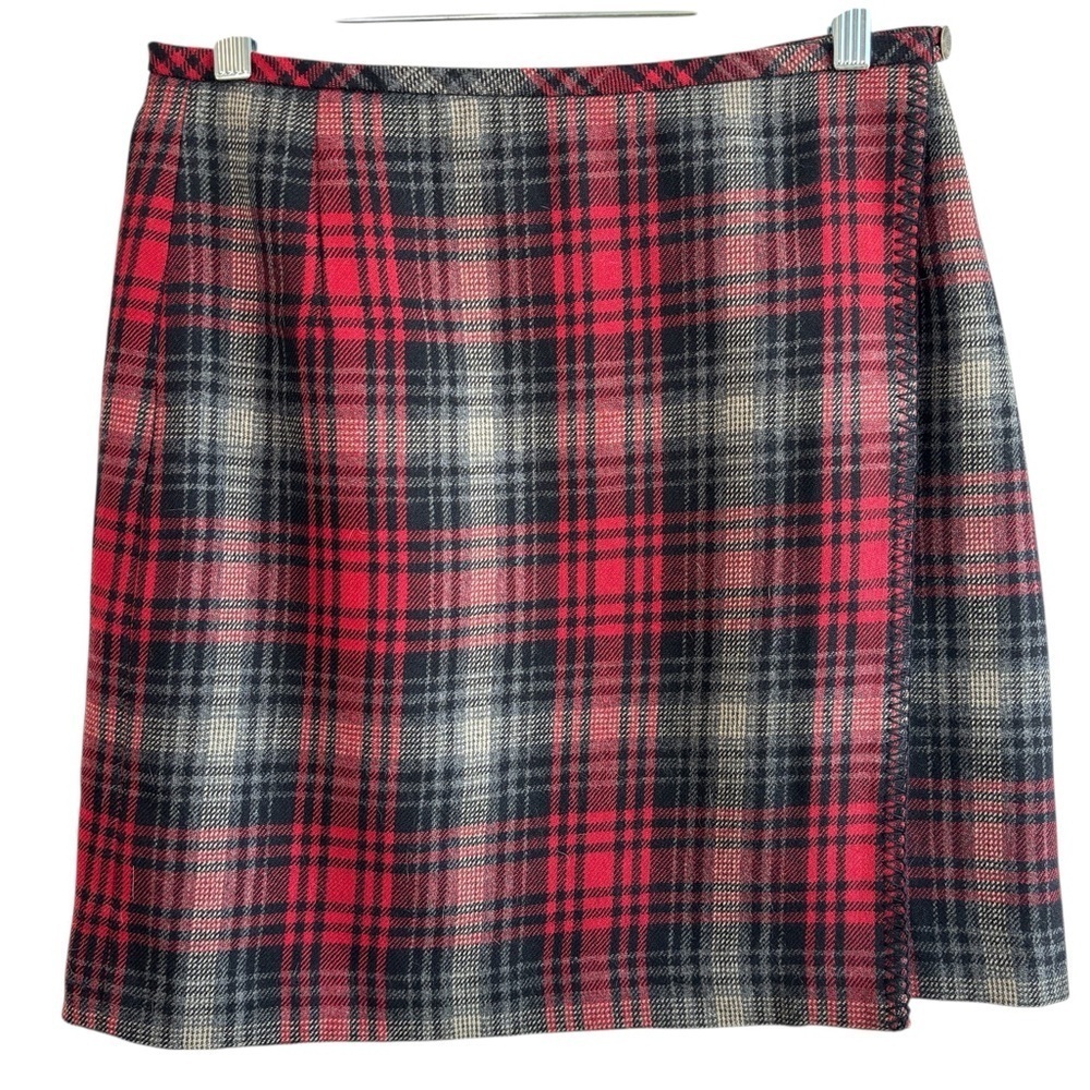 Eddie Bauer 100% Wool Wrap Skirt Size 8 Red Plaid Lined Vintage Academia Classic